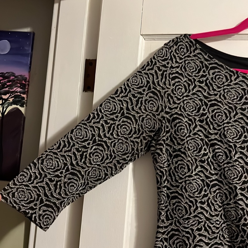 Sparkle Rose Patterned Dress - Picture 4 of 5